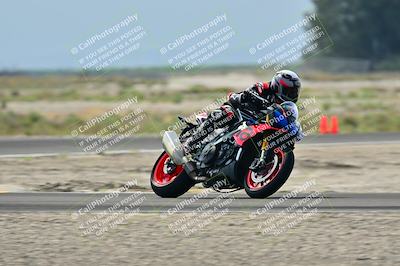 media/Apr-18-2025-TrackDaz (Fri) [[45f5874c44]]/B Group/Session 2 (Turn 7)/